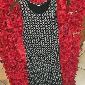 Old Navy NWOT Women's Black and White Geometric Maxi Dress Size Large